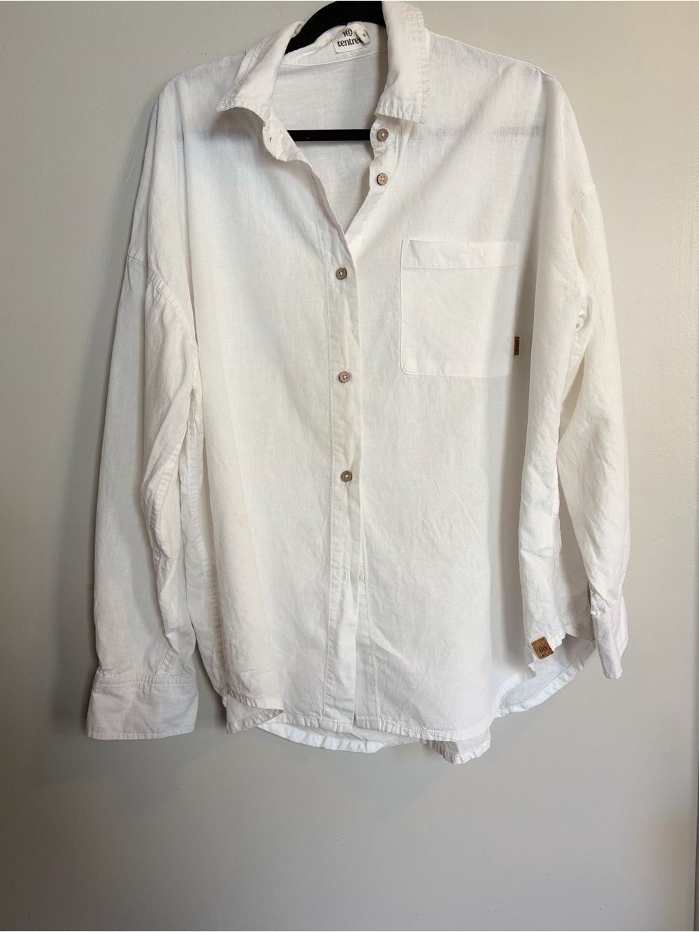 Tentree White Timeless Unisex Elevated Basic Button-Down Shirt - Size M